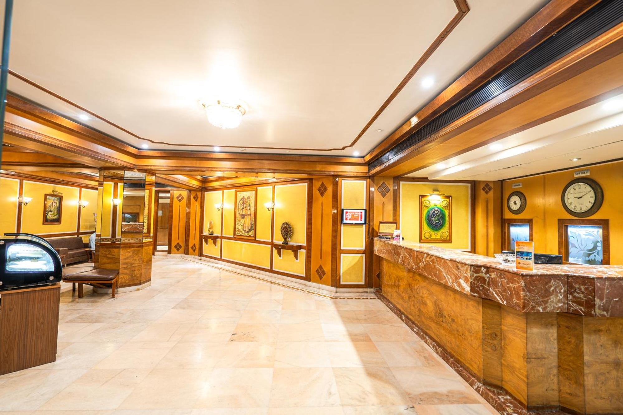 Hotel Mayura Райпур Экстерьер фото